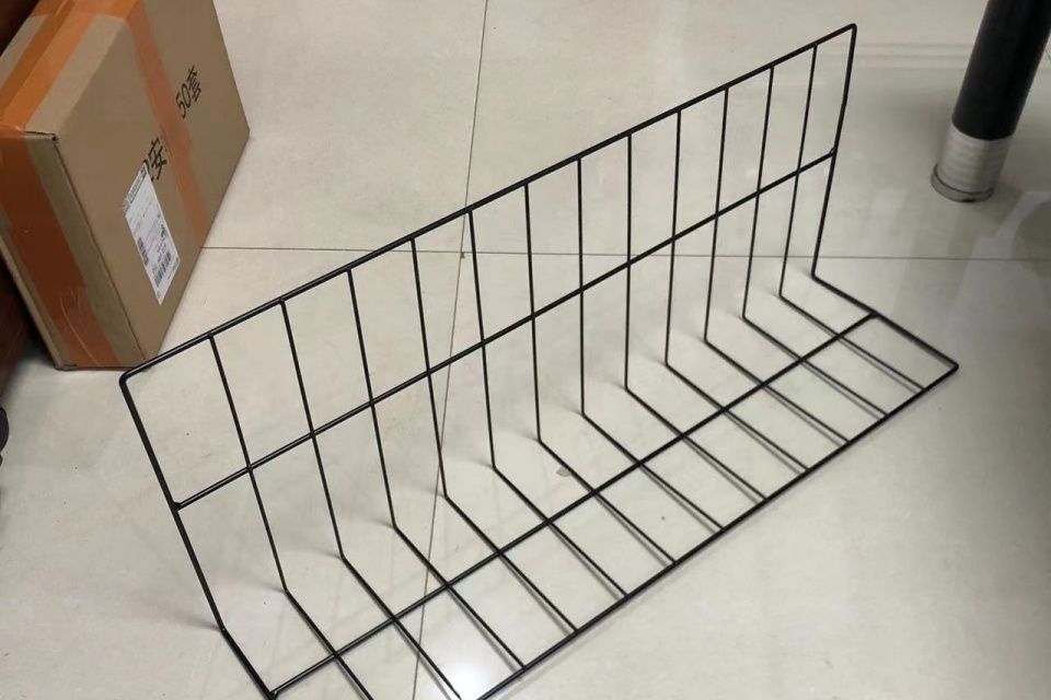 Rayonnage arrière en fil métallique2