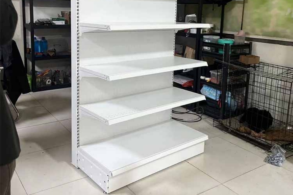 Refrigerated Wire Shelving