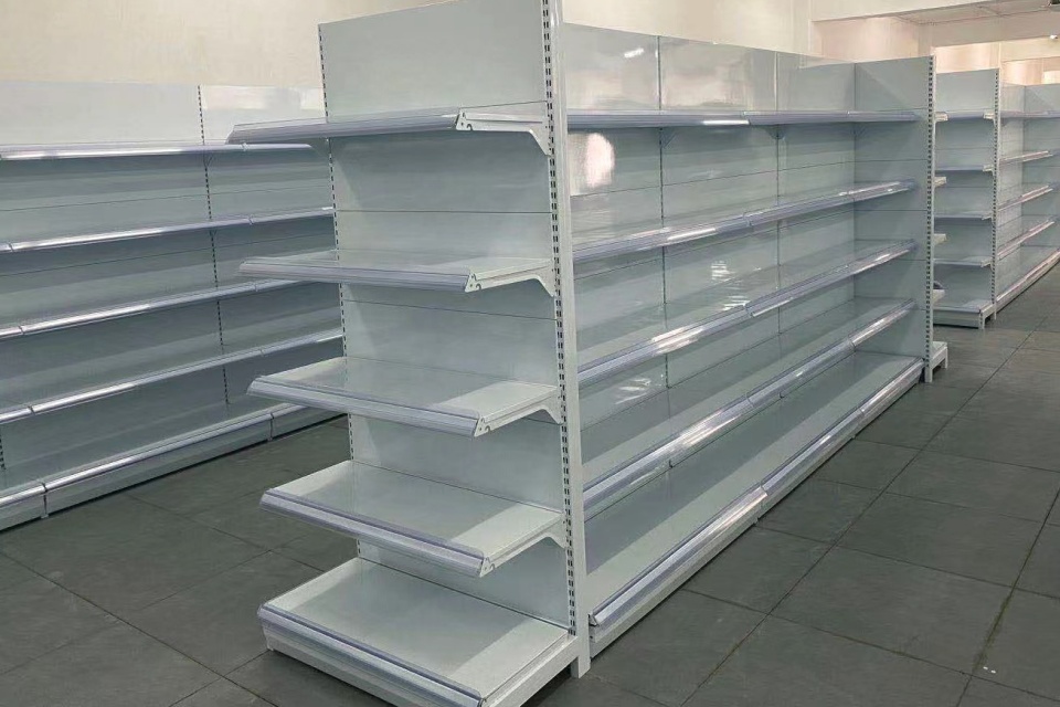 Walk-in Refrigerated Wire Shelving